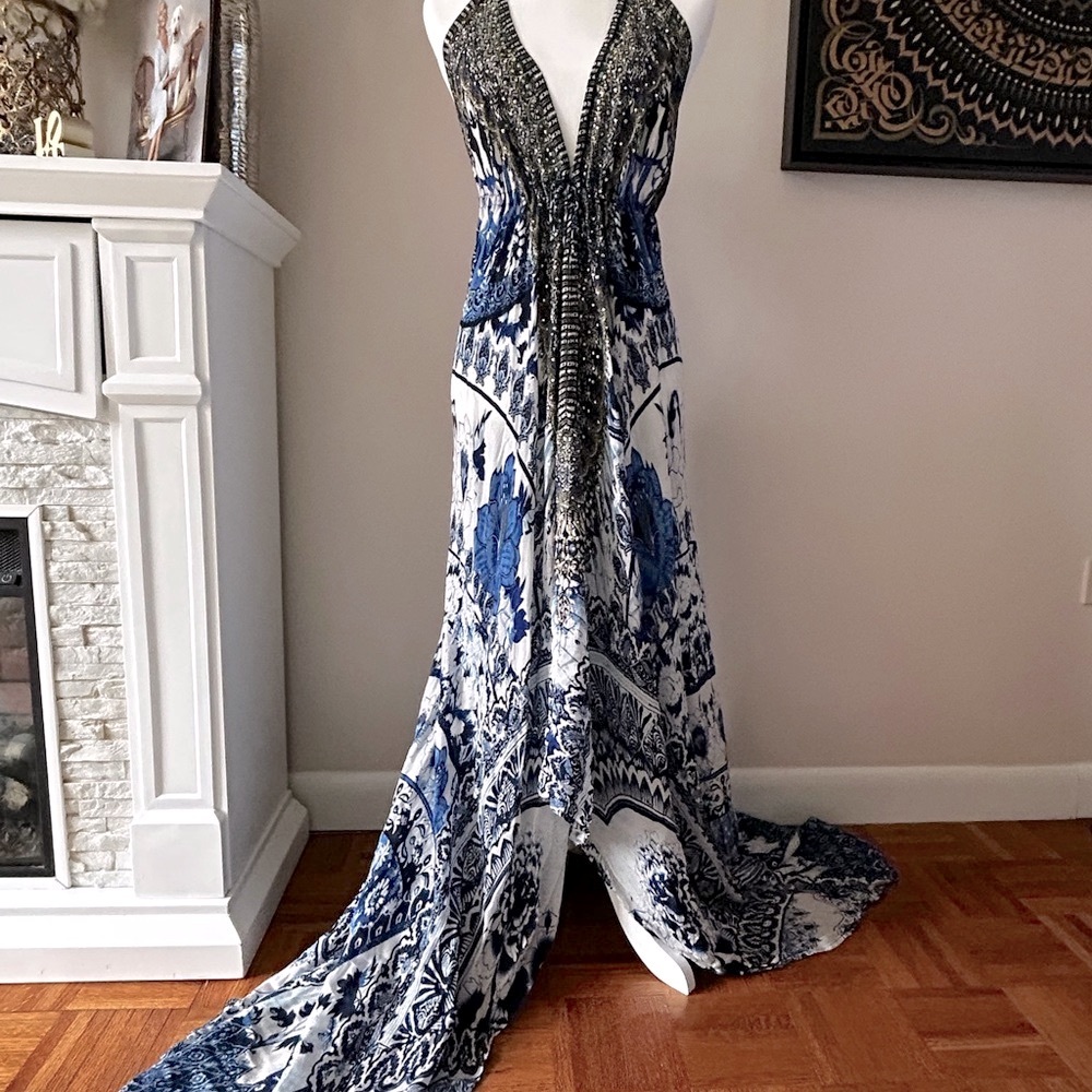 POOKIE & SEBASTIAN 
Deep Navy Blue Gown with Plunge Neckline for Cocktail